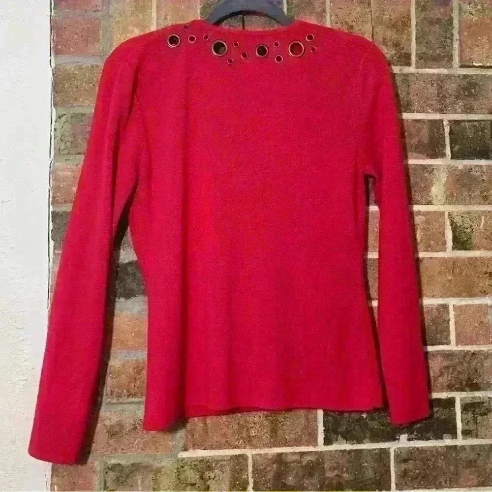 Y2k Going out Red long sleeve top with circle cut out detail - Picture 3 of 5